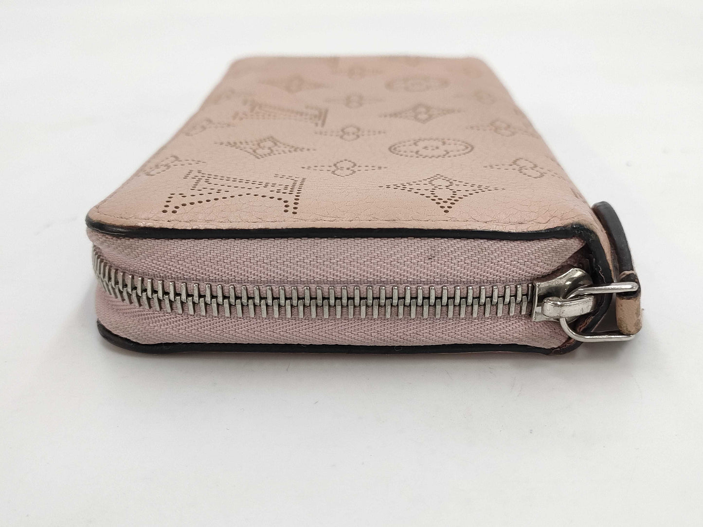 LOUIS VUITTON Mahina Zippy Wallet