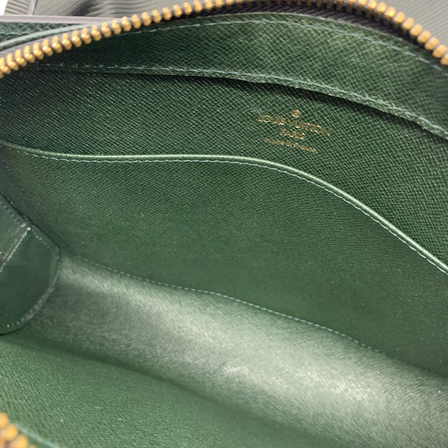(10463_0006) LOUIS VUITTON 2 Pieces Taiga Clutch Bag Second Bag Business Bag Clutch Bag
