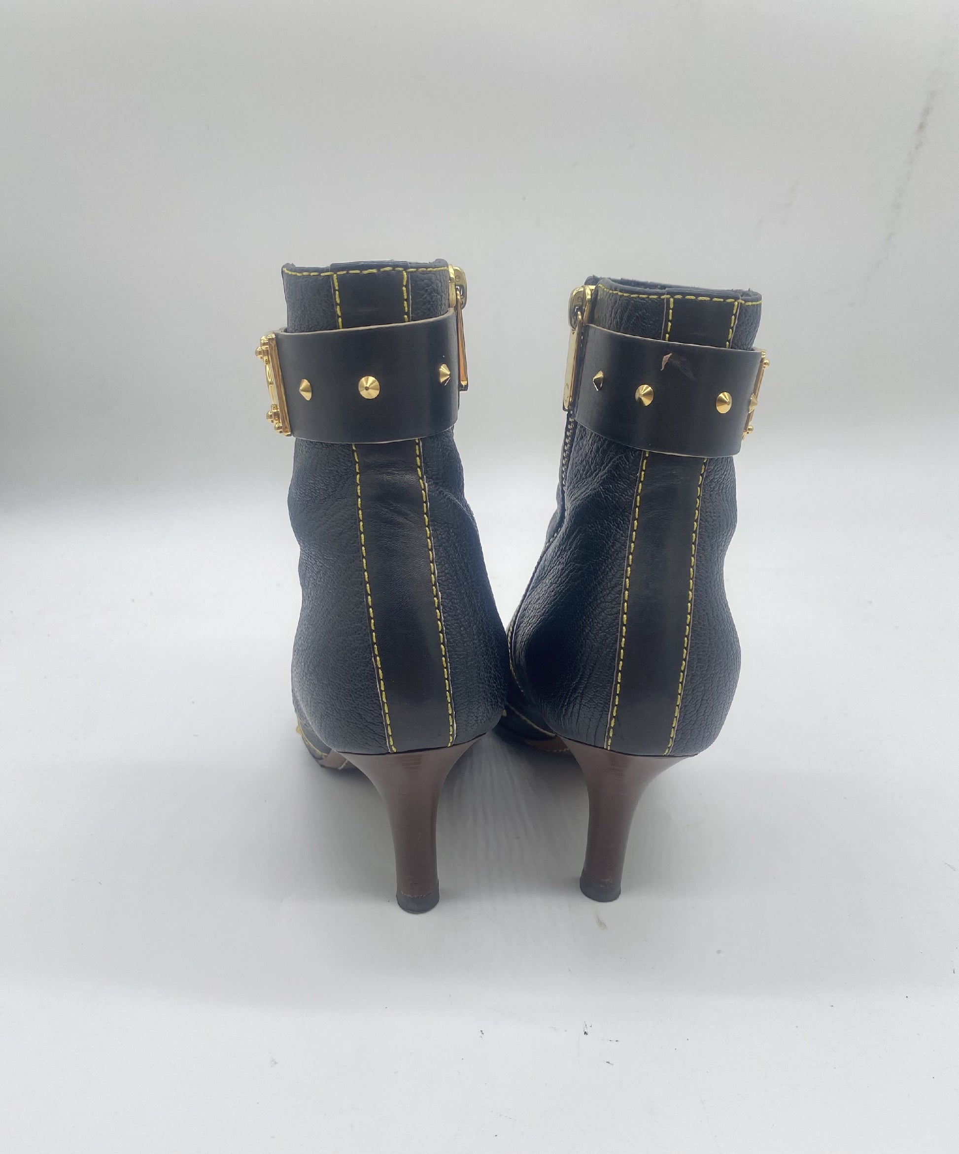 LOUIS VUITTON Louis Vuitton Bootie MA0053 Size 35 1/2 Pumps