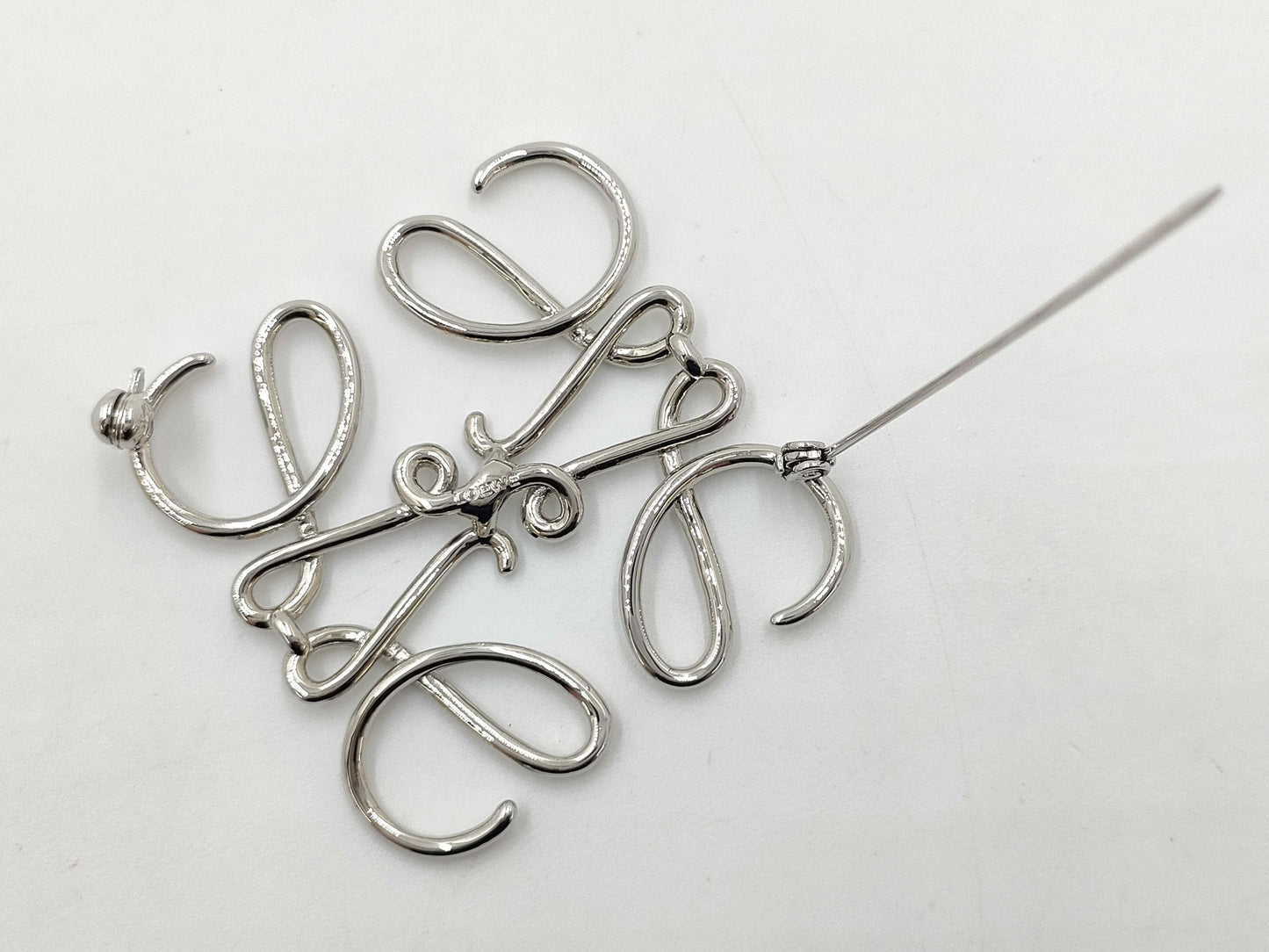 (10461_0128) LOEWE LOEWE Anagram Brooch Brooch