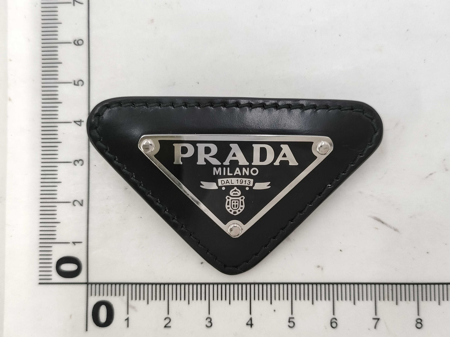 (10461_0152) PRADA PRADA Triangle Brooch Triangle Plate Brooch