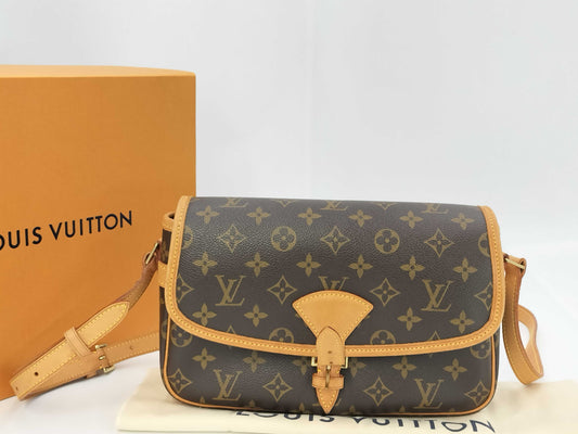 LOUIS VUITTON Sologne M42250 Shoulder Bag