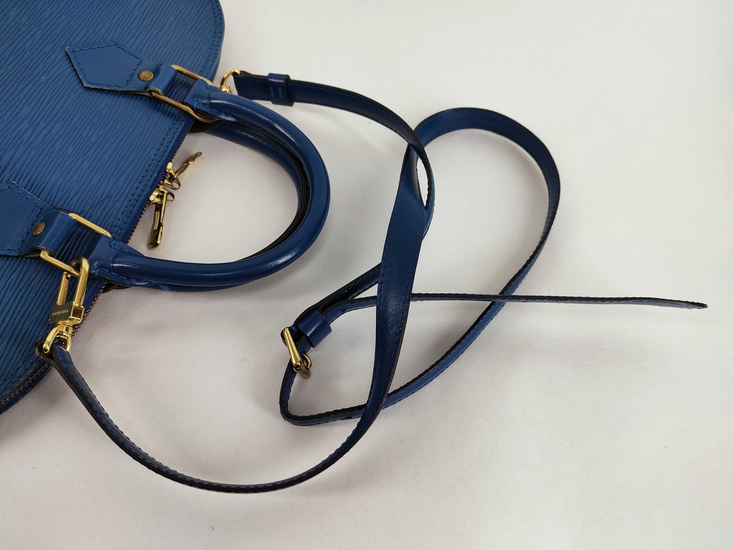 LOUIS VUITTON Epi Alma PM Handbag M52145 AR0976