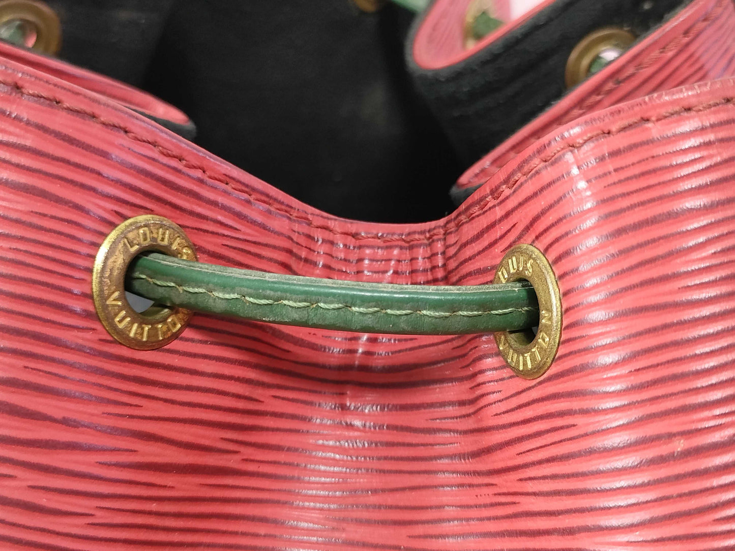 LOUIS VUITTON Monogram LV Epi Noe M44084 AR1914 Shoulder Bag