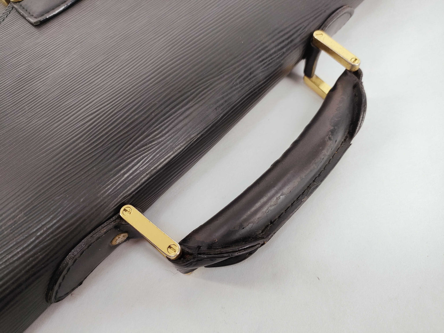 LOUIS VUITTON Epi LV Epi Ambassador Bag M54412 Serial Number Unknown Business Bag