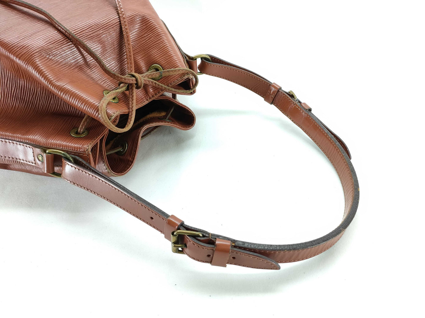 LOUIS VUITTON Epi LV Epi Noe M44003 A20970 Shoulder Bag