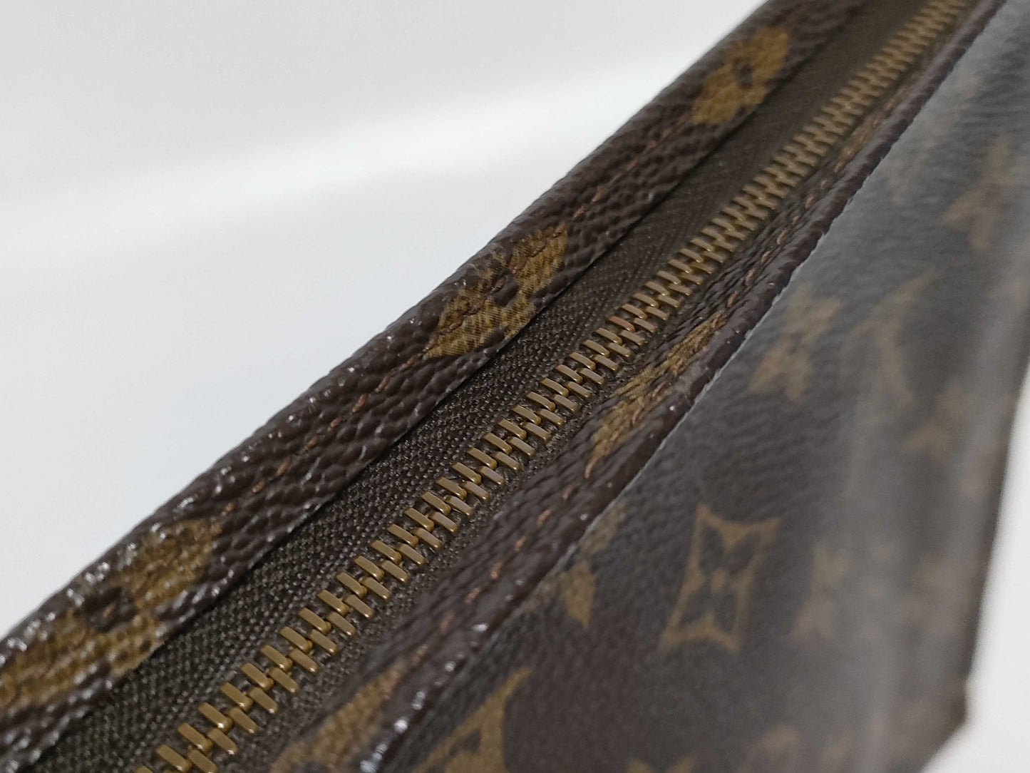 LOUIS VUITTON Monogram LV Monogram Poche Toilette 26 M47542 Pouch with Unknown Serial Number