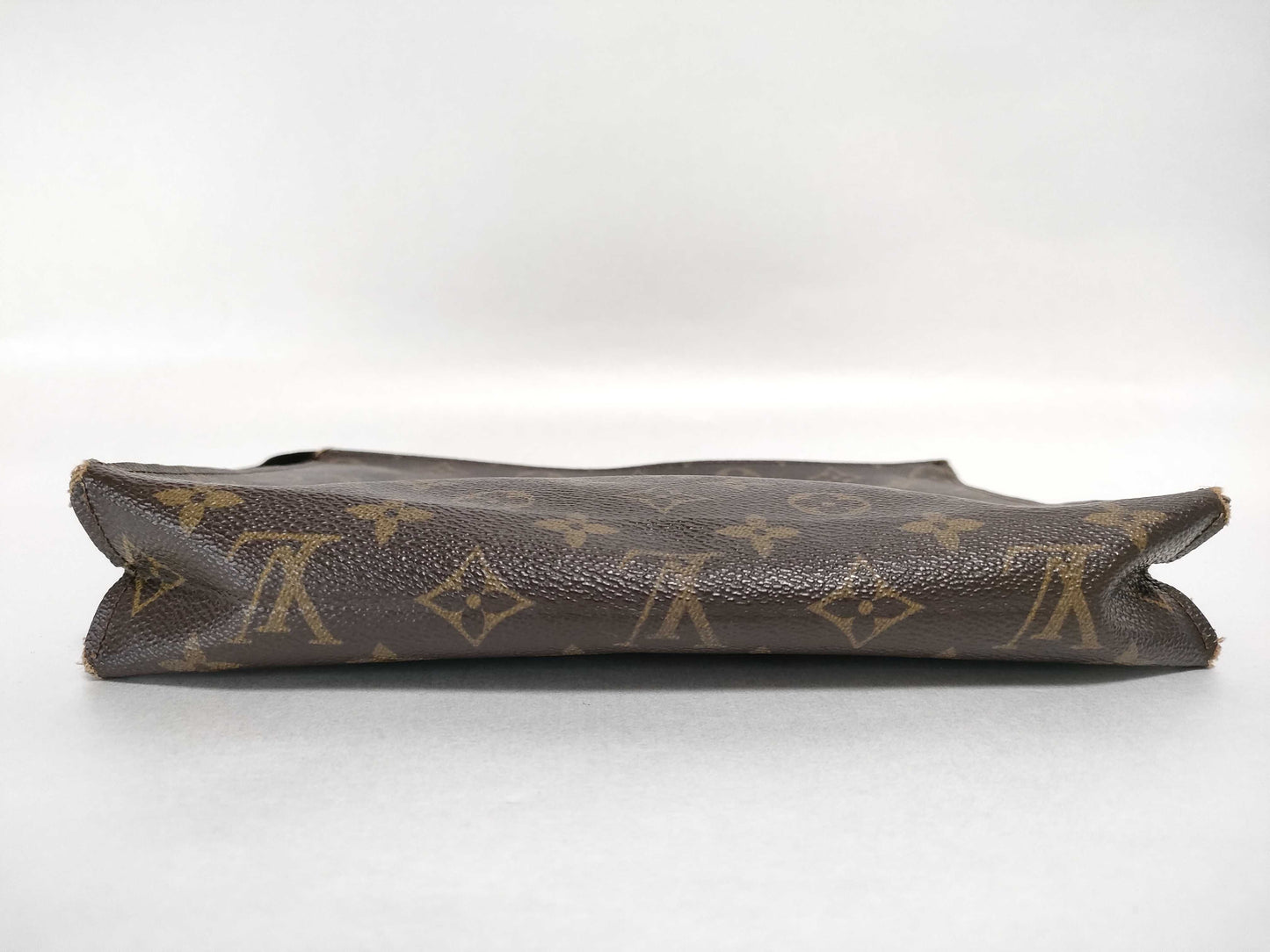 LOUIS VUITTON Monogram LV Monogram Poche Toilette 26 M47542 Pouch with Unknown Serial Number