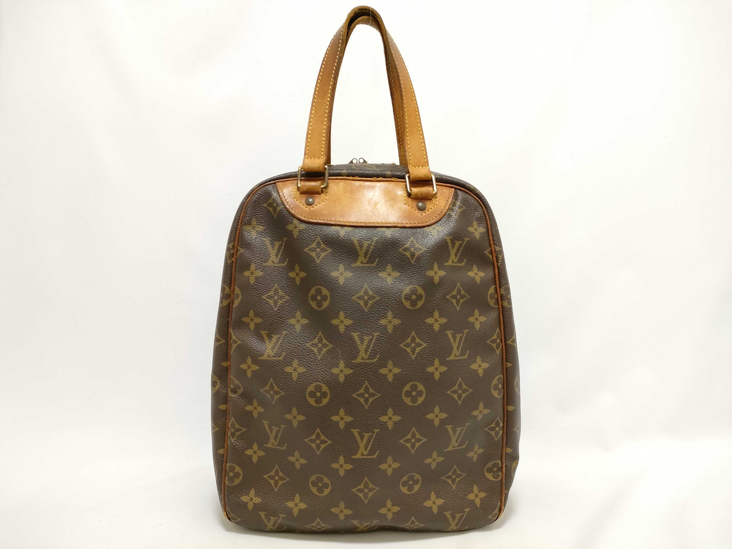 LOUIS VUITTON Monogram TH - Louis Vuitton M41450 VI0927 Excursion Monogram Canvas Handbag