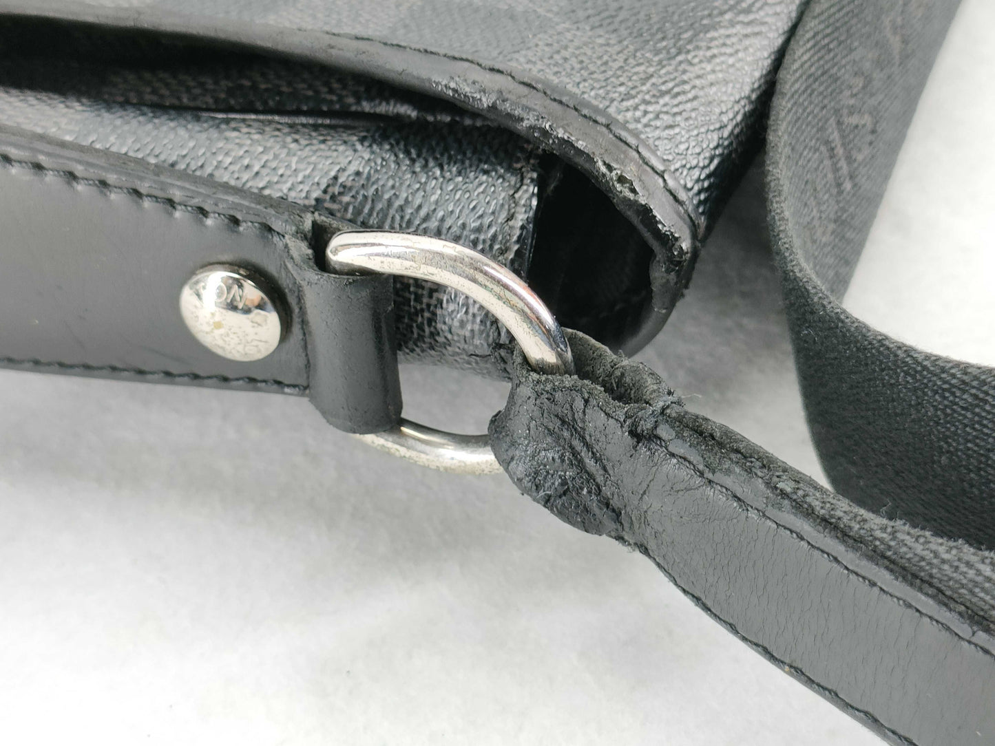 LOUIS VUITTON Damier Graphite Daniel GM N58033 SP0039 Black Shoulder Bag