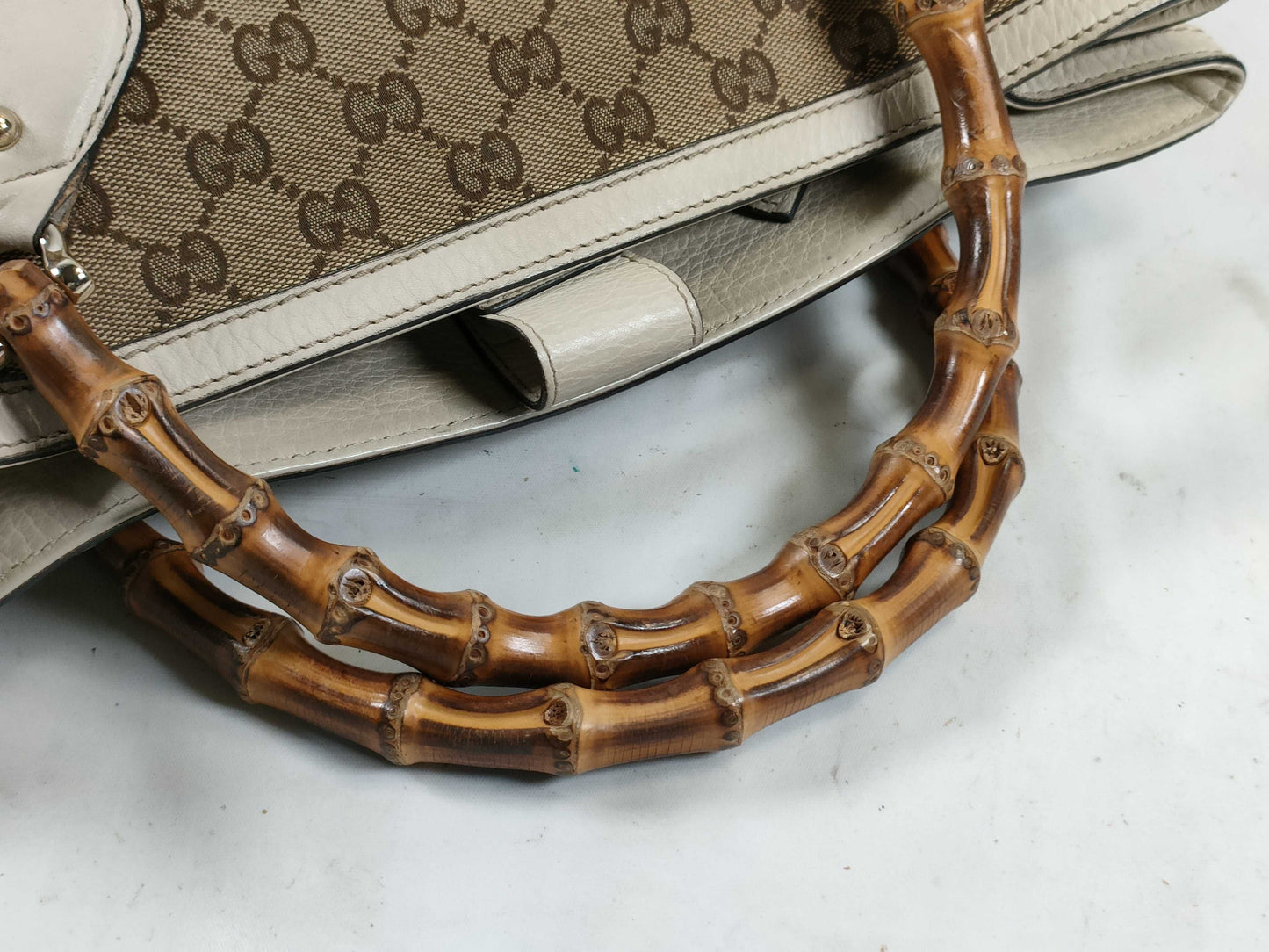 GUCCI Bamboo ID - Gucci GG Canvas Bamboo Canvas and Leather Tote Bag Beige and White 282317 Tote Bag