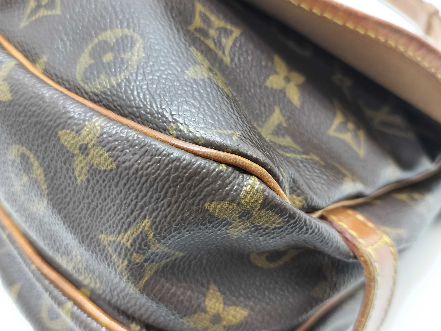 LOUIS VUITTON Monogram Saumur 30 M42256 AR8912 Shoulder Bag