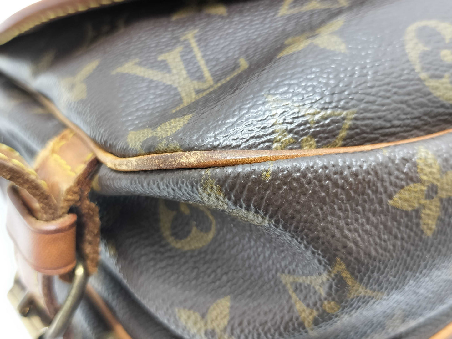 LOUIS VUITTON Monogram Saumur 30 M42256 AR8912 Shoulder Bag