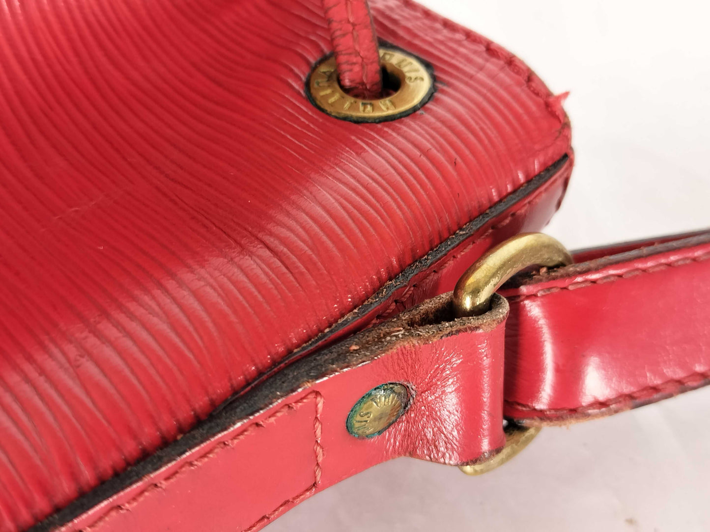 LOUIS VUITTON Epi FR - Louis Vuitton Epi Noe Red Shoulder Bag