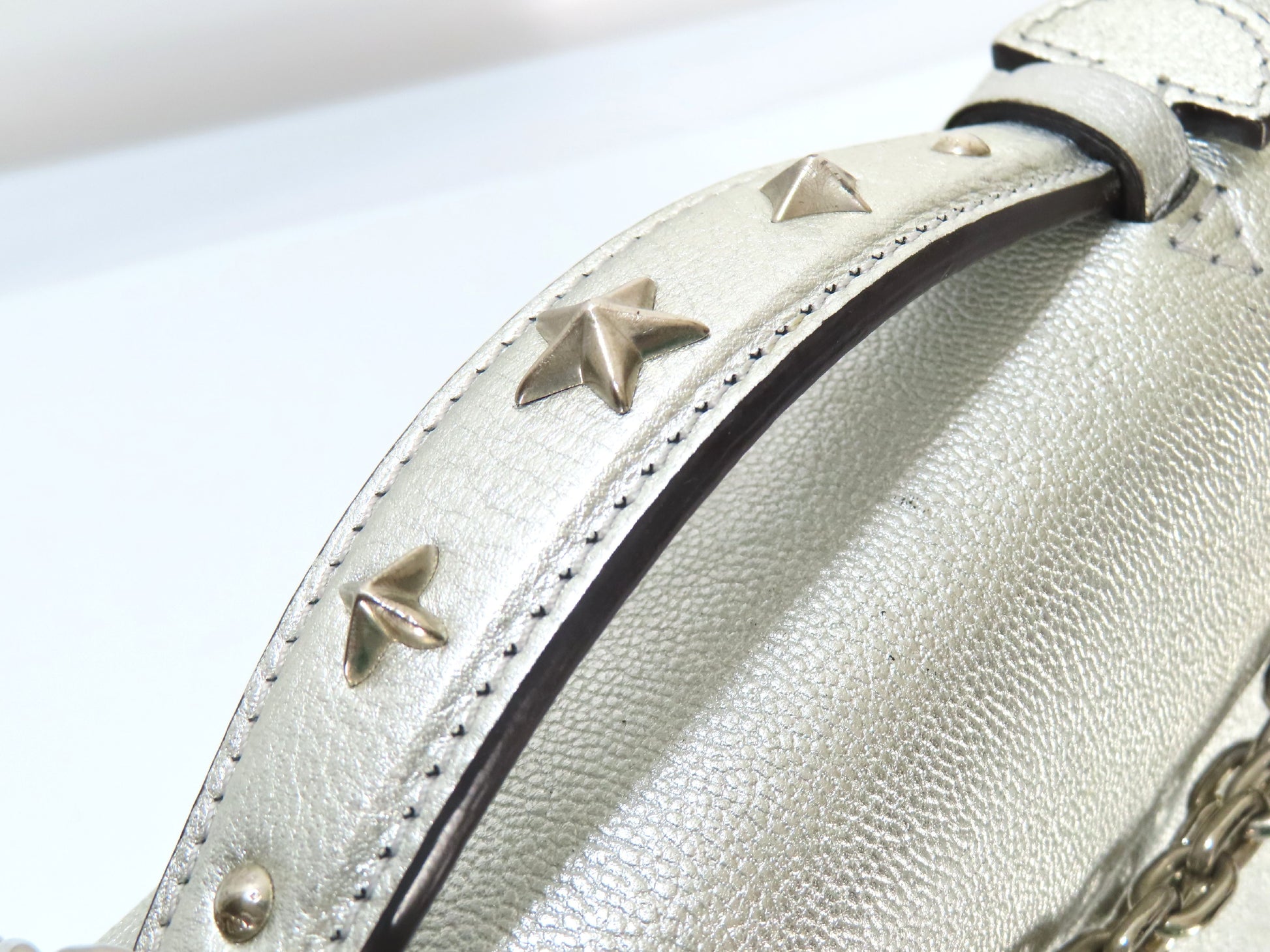 LOUIS VUITTON V-Logo x Leather Very Chain Bag M43201 FO2187 Silver RFID Enabled Handbag