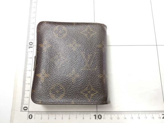 LOUIS VUITTON Monogram Compact Zip Wallet