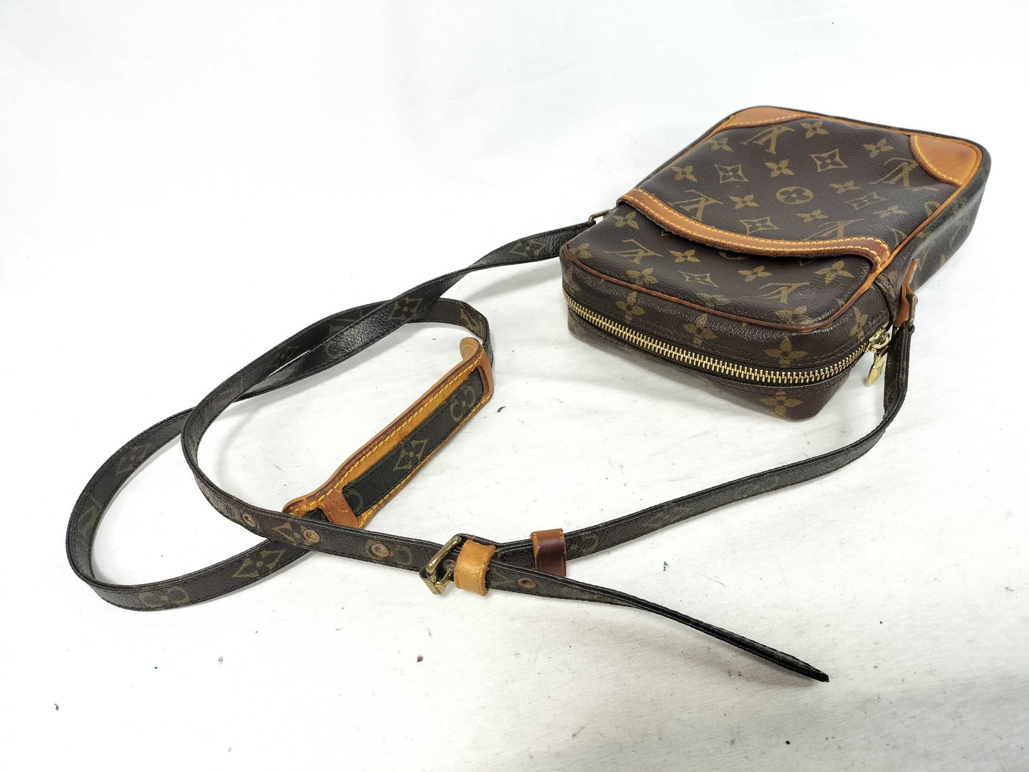LOUIS VUITTON Monogram Louis Vuitton LOUIS VUITTON M45266 Monogram Danube Shoulder Bag Shoulder Bag