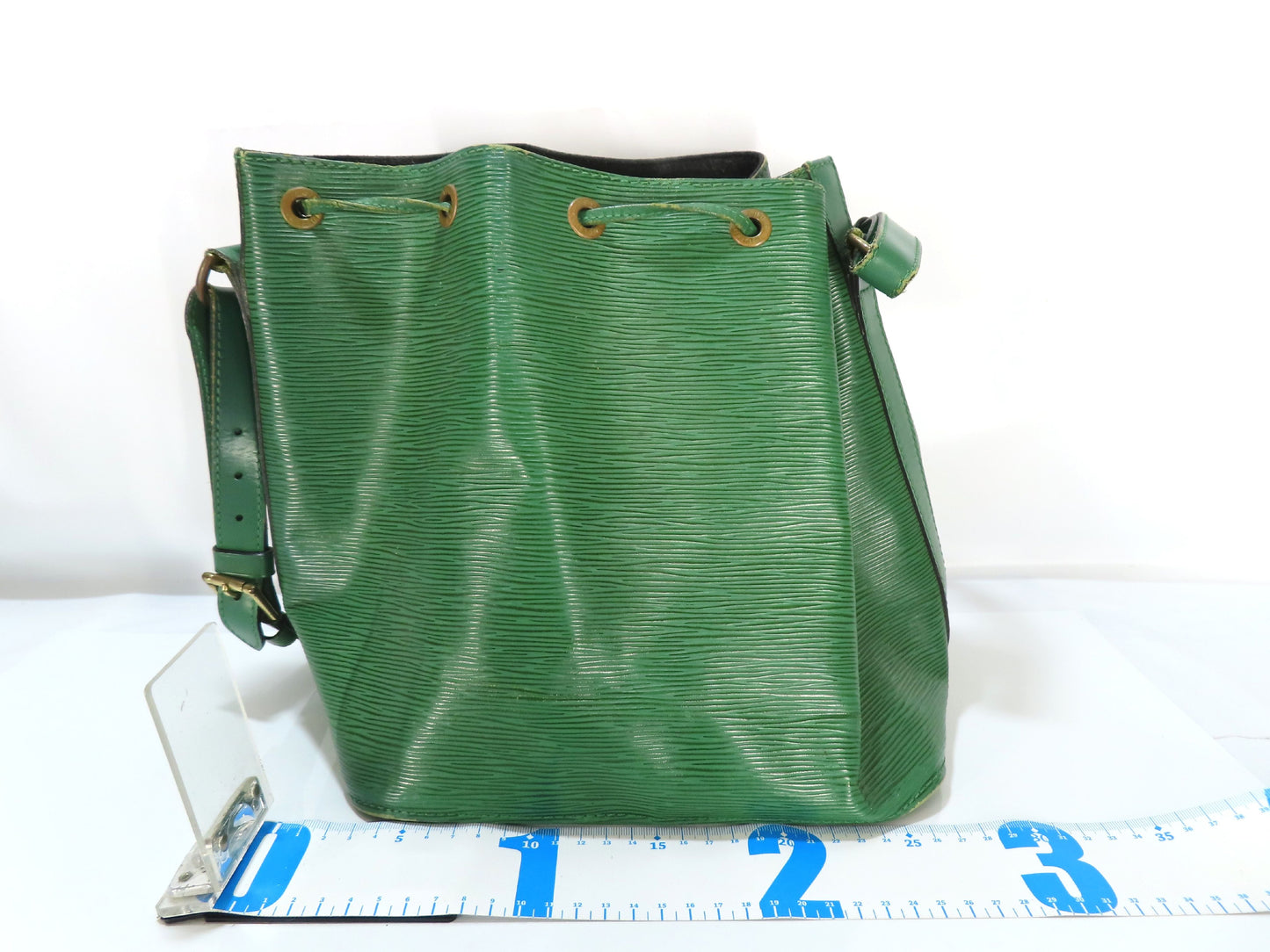 LOUIS VUITTON Epi Petit Noe M40838 Epi Shoulder Bag