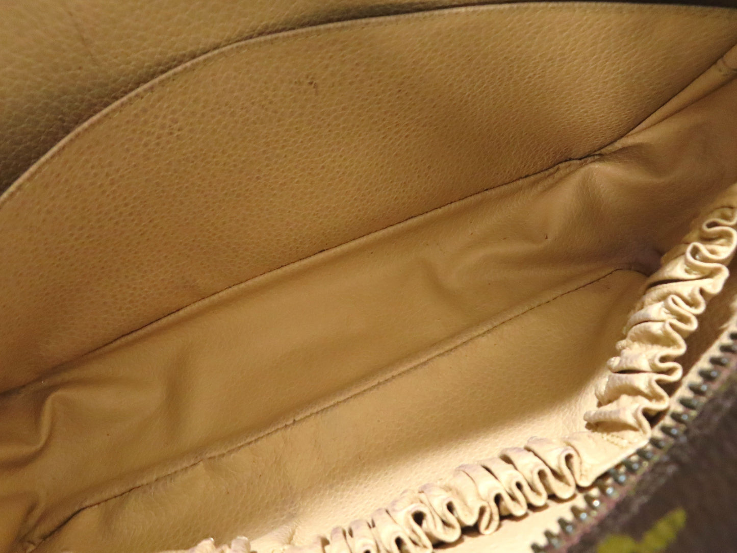 LOUIS VUITTON Monogram Truss Toilette 28 Monogram Pouch