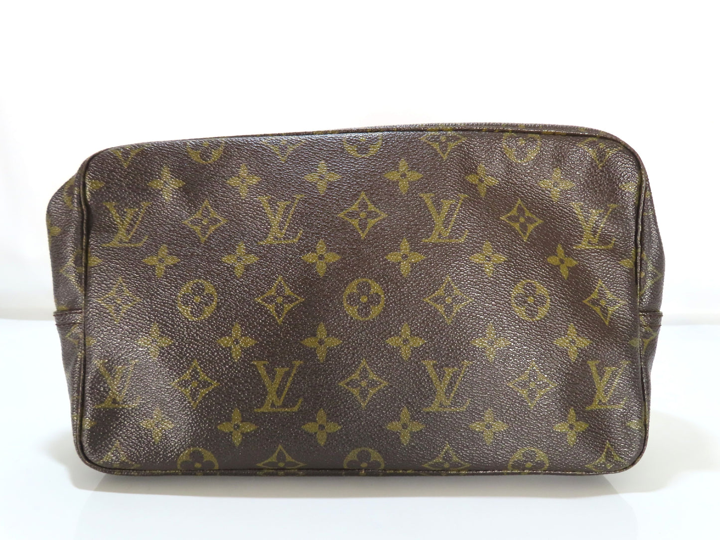 LOUIS VUITTON Monogram Truss Toilette 28 Monogram Pouch