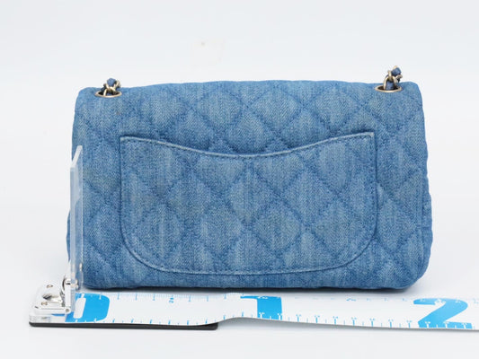 CHANEL Matelasse 20 Denim Pearl Crush Serial Plate Shoulder Bag