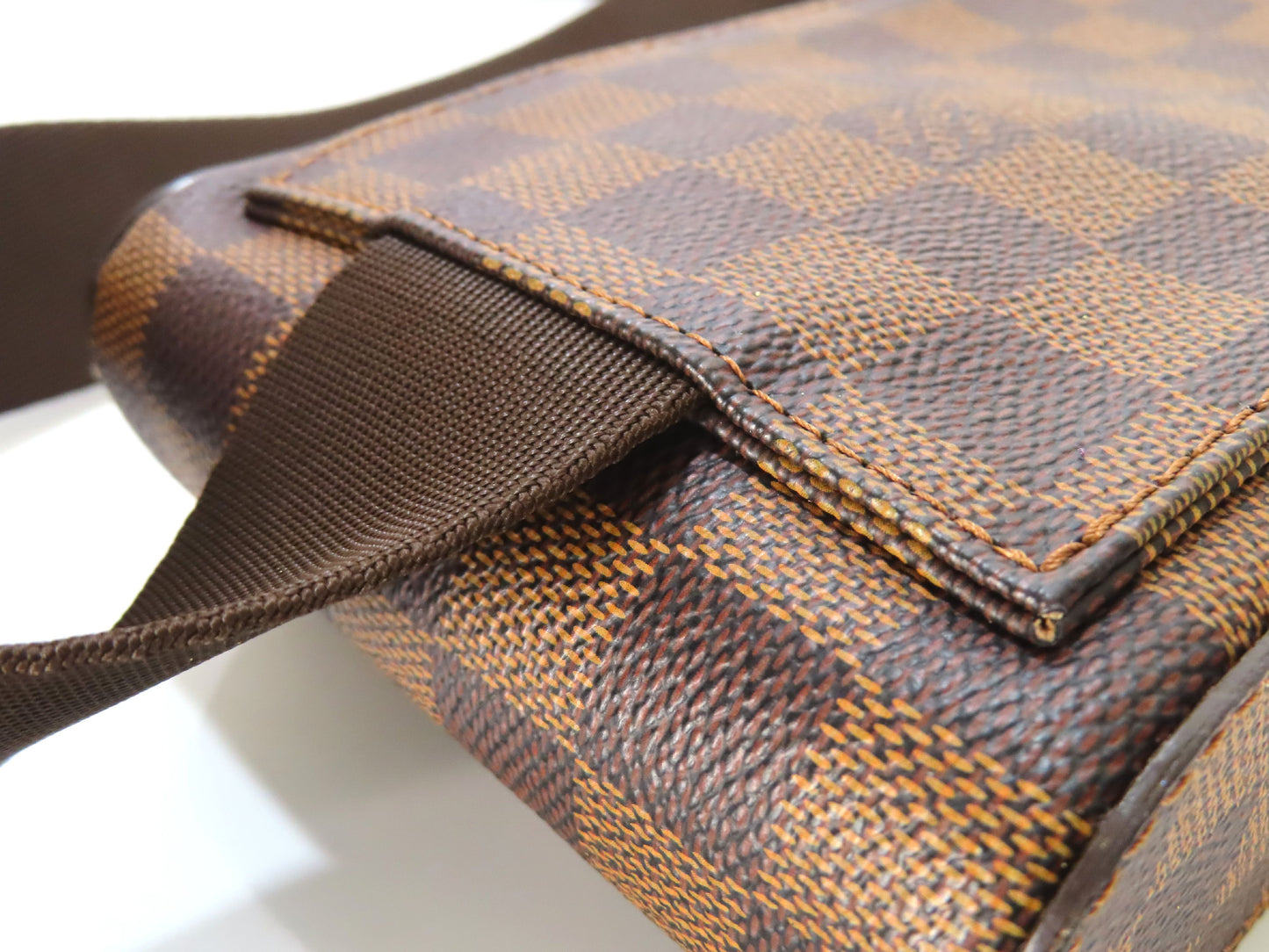 LOUIS VUITTON Damier Louis Vuitton Damier Geronimos Shoulder Bag