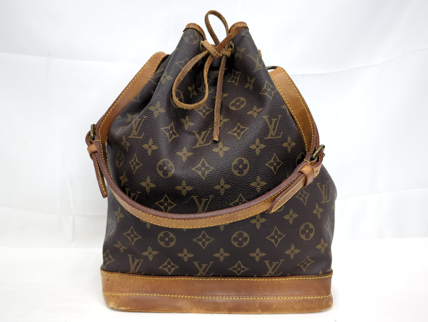 LOUIS VUITTON M42224 Monogram Noe Tote Bag