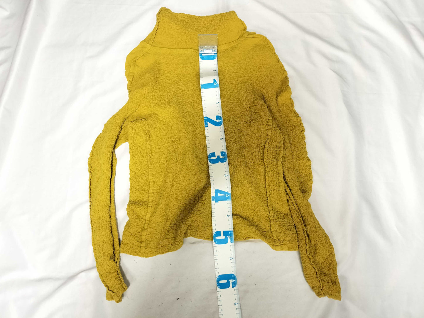 ISSEY MIYAKE ISSEY MIYAKE Tops Tops