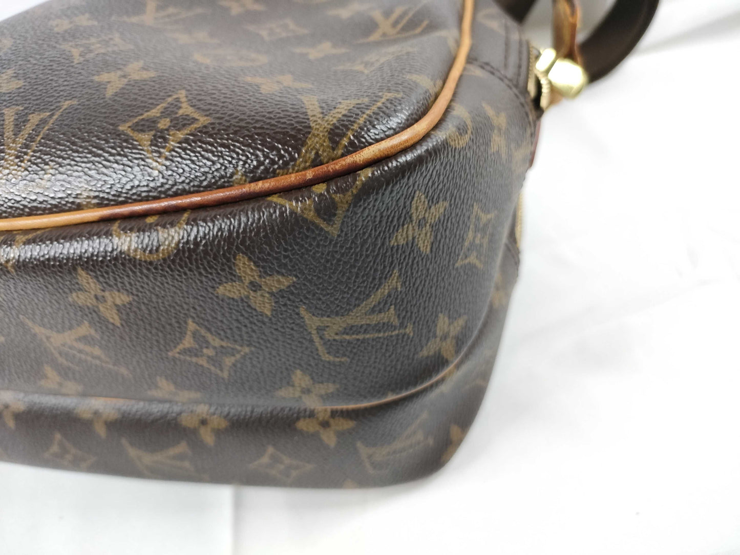 LOUIS VUITTON Monogram Reporter PM Shoulder Bag
