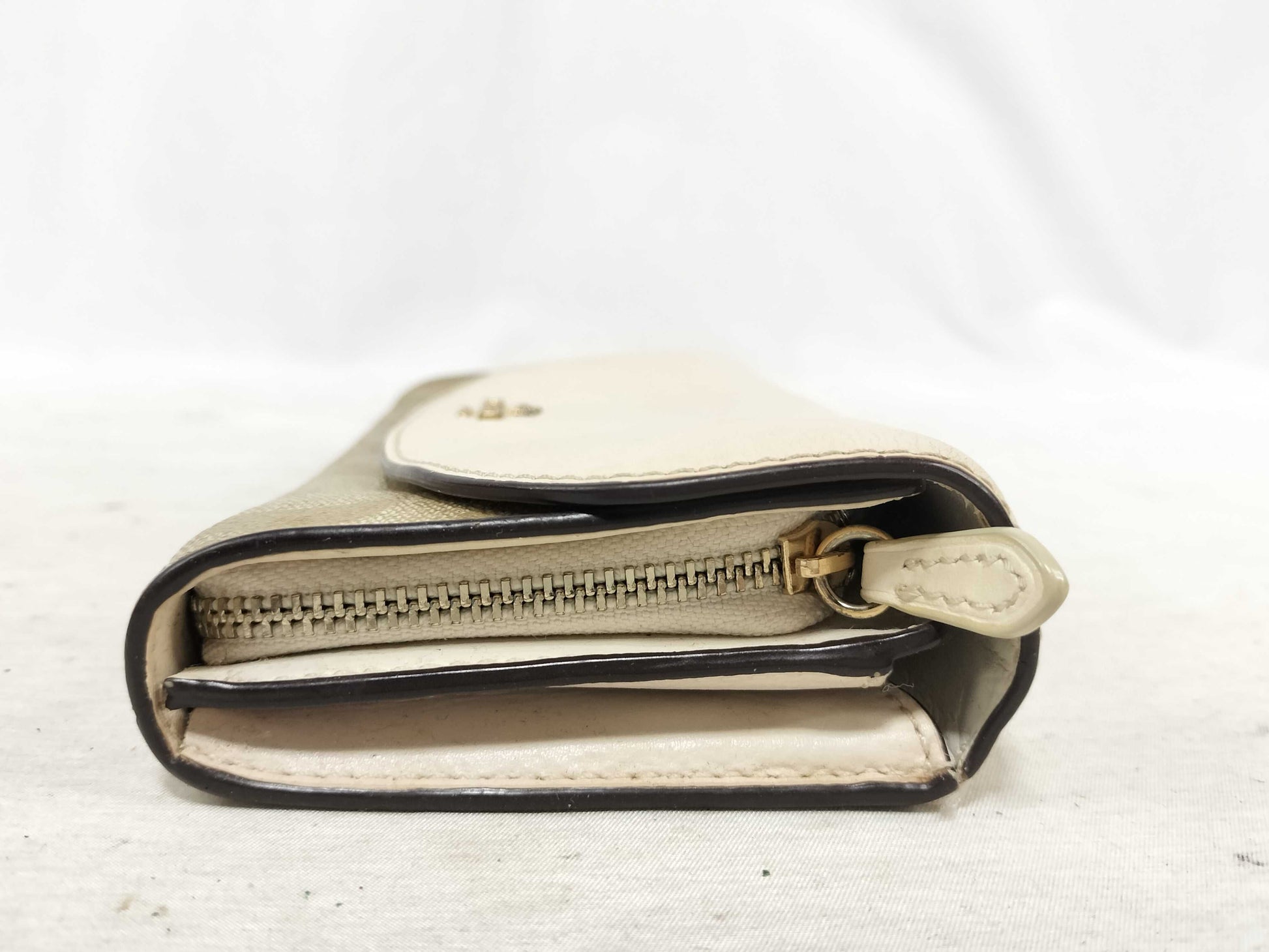 COACH Signature Coach Wallet