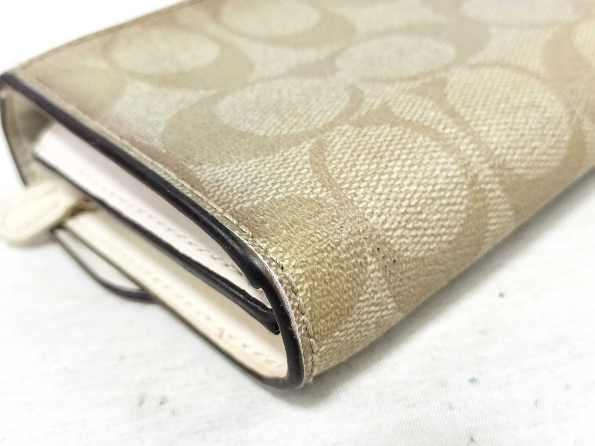 COACH Signature Coach Wallet
