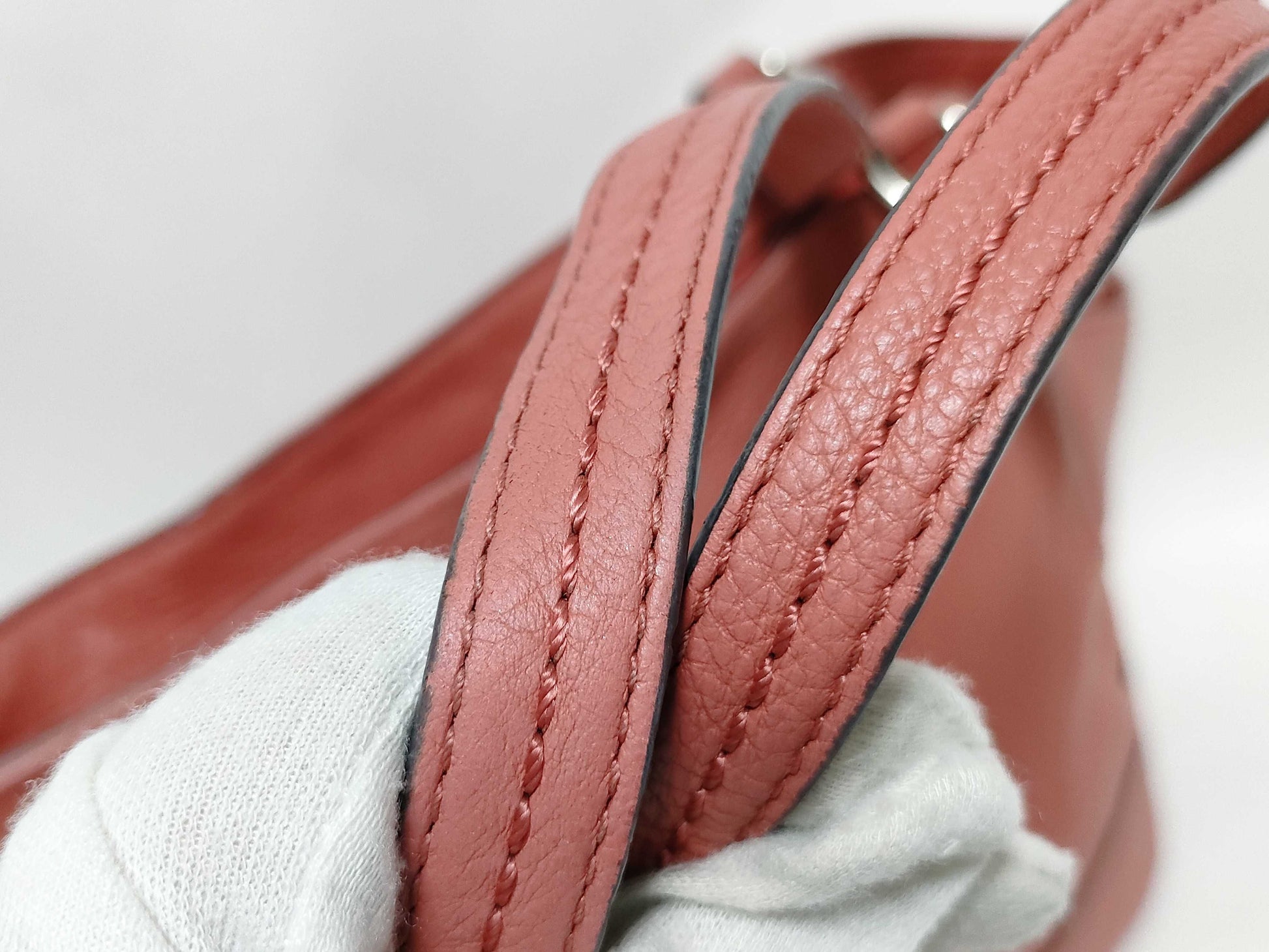COACH shoulder bag pink shoulder bag