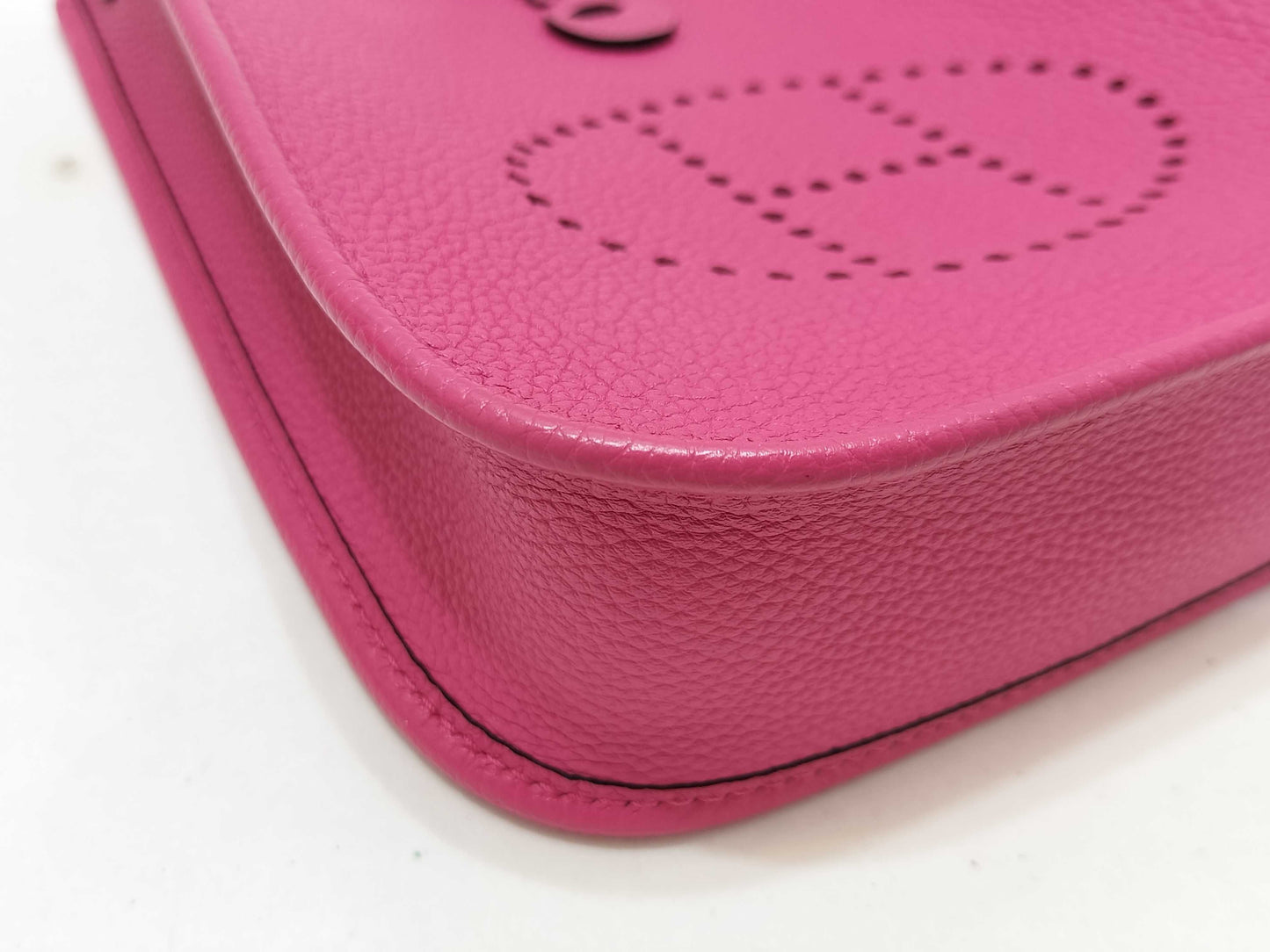 HERMES Evelyn TPM Z-stamped Rose Shocking Shoulder Bag