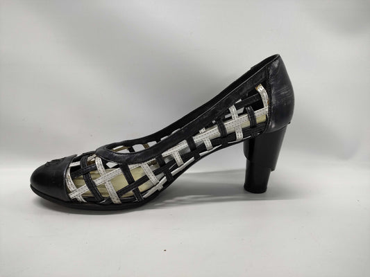 CHANEL Silver and Black Pumps, Size 37.5