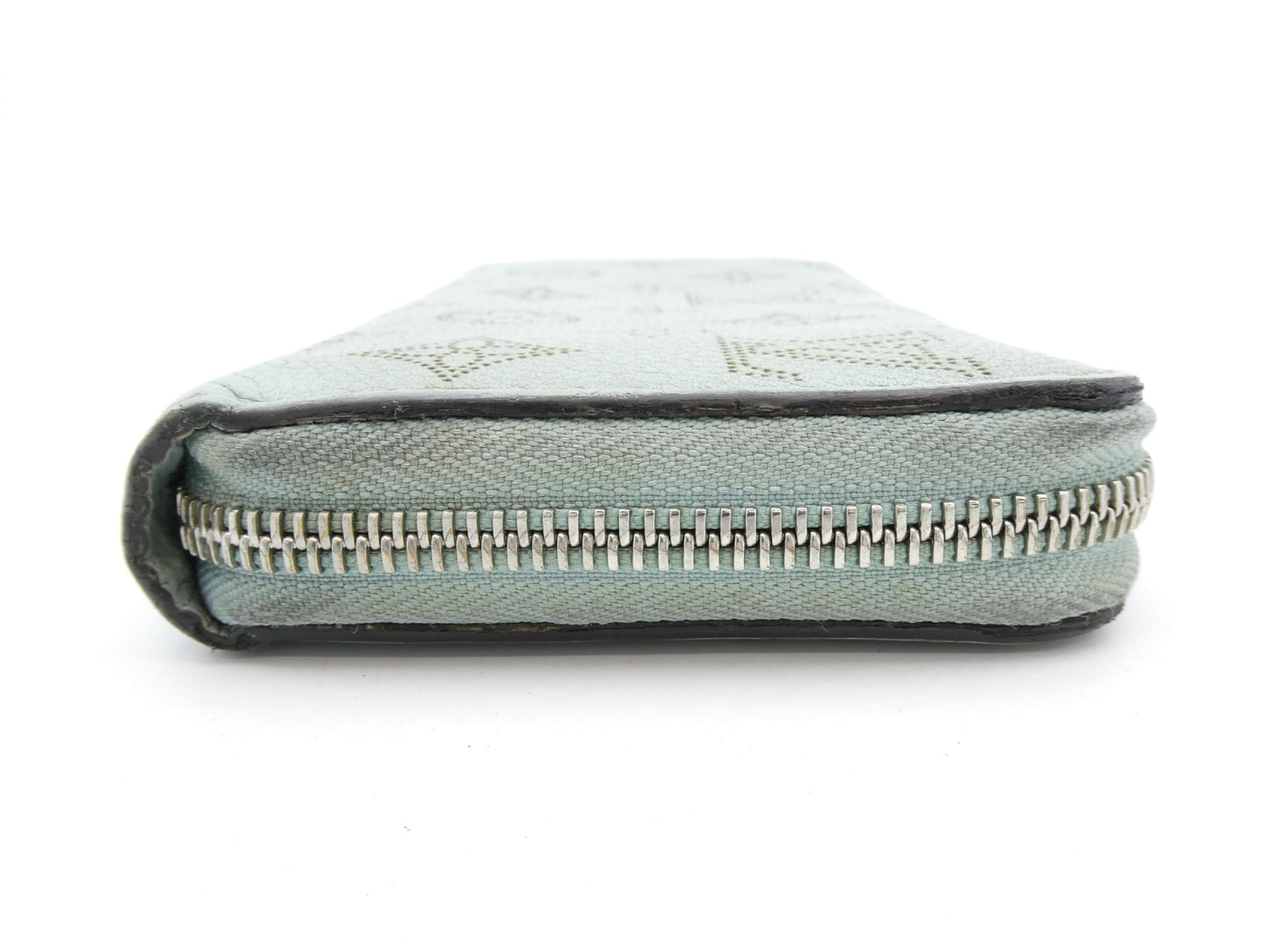 LOUIS VUITTON Mahina Zippy Wallet