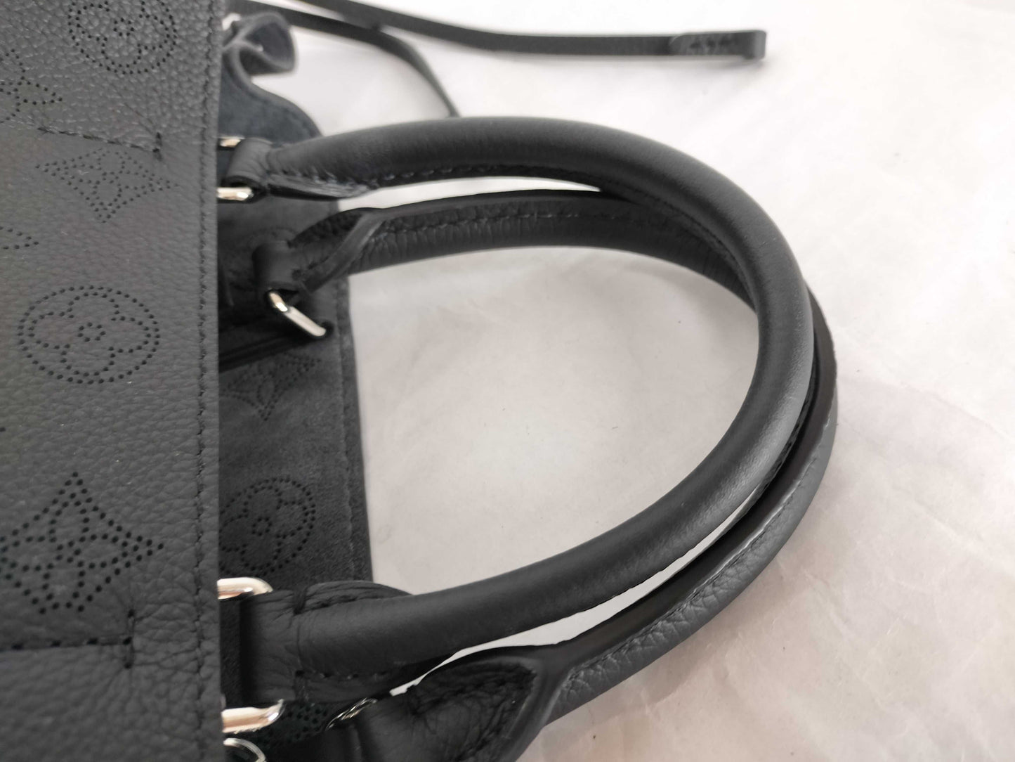 LOUIS VUITTON Mahina Bella Tote Handbag