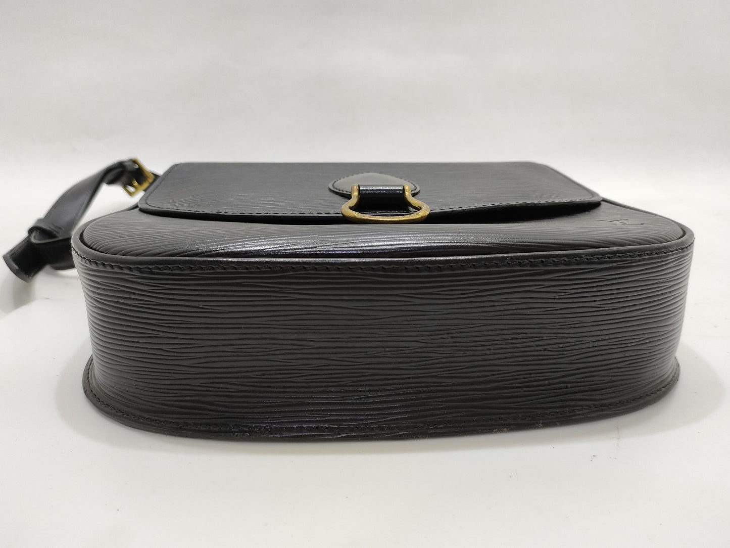 LOUIS VUITTON Epi Saint-Cloud Shoulder Bag
