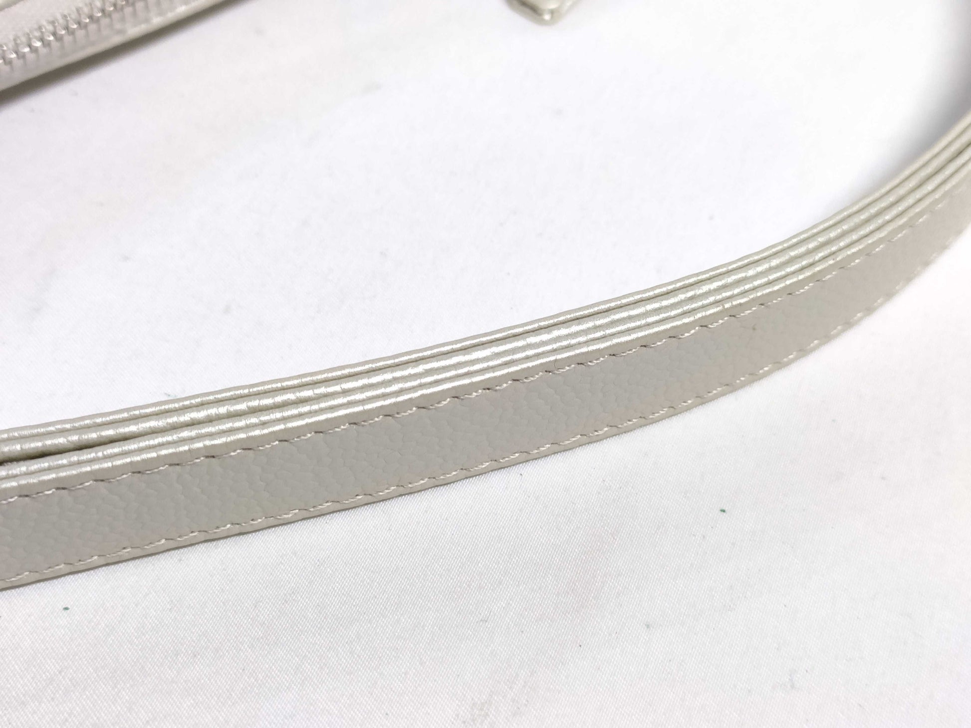 CHANEL shoulder bag