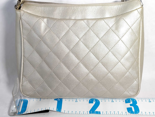 CHANEL shoulder bag
