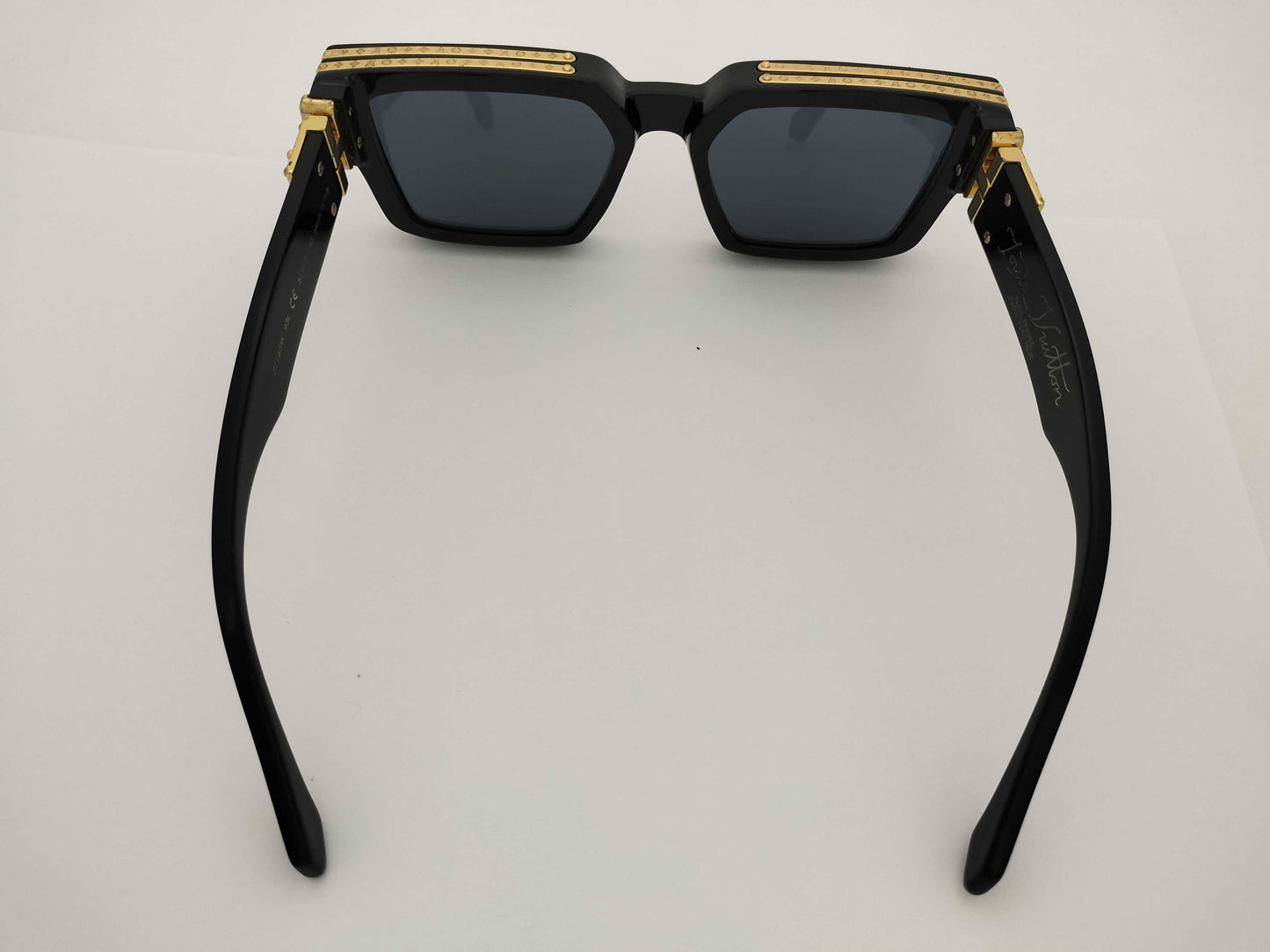 LOUIS VUITTON Millionaire Sunglasses, Plastic, Black, Z1165W