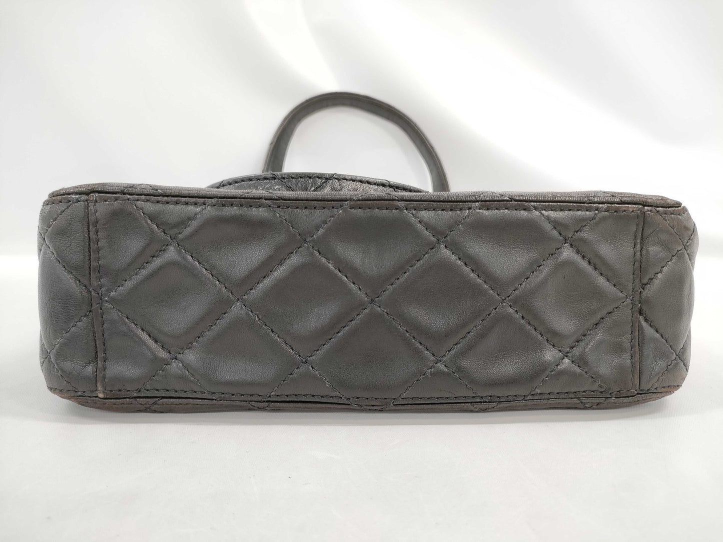 CHANEL Matelasse Lambskin Handbag in Black with Gold Hardware