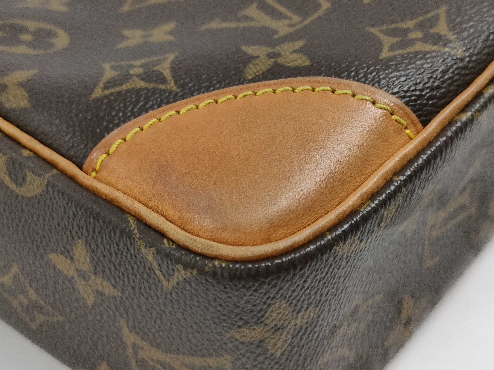 LOUIS VUITTON Trocadero Shoulder Bag