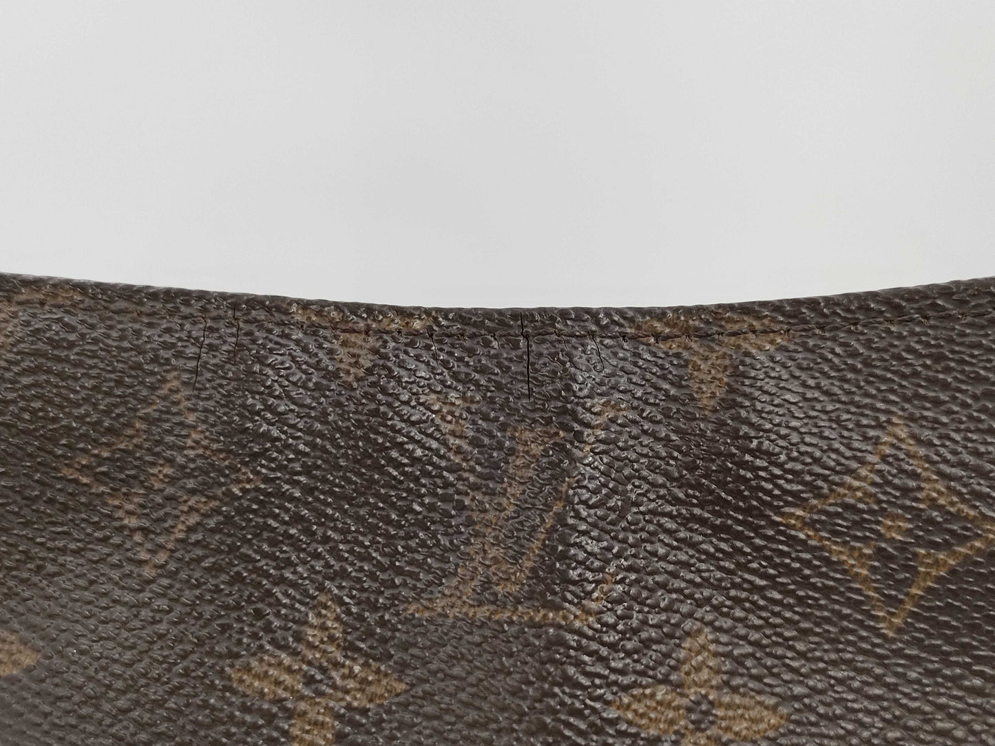 LOUIS VUITTON Looping GM Shoulder Bag