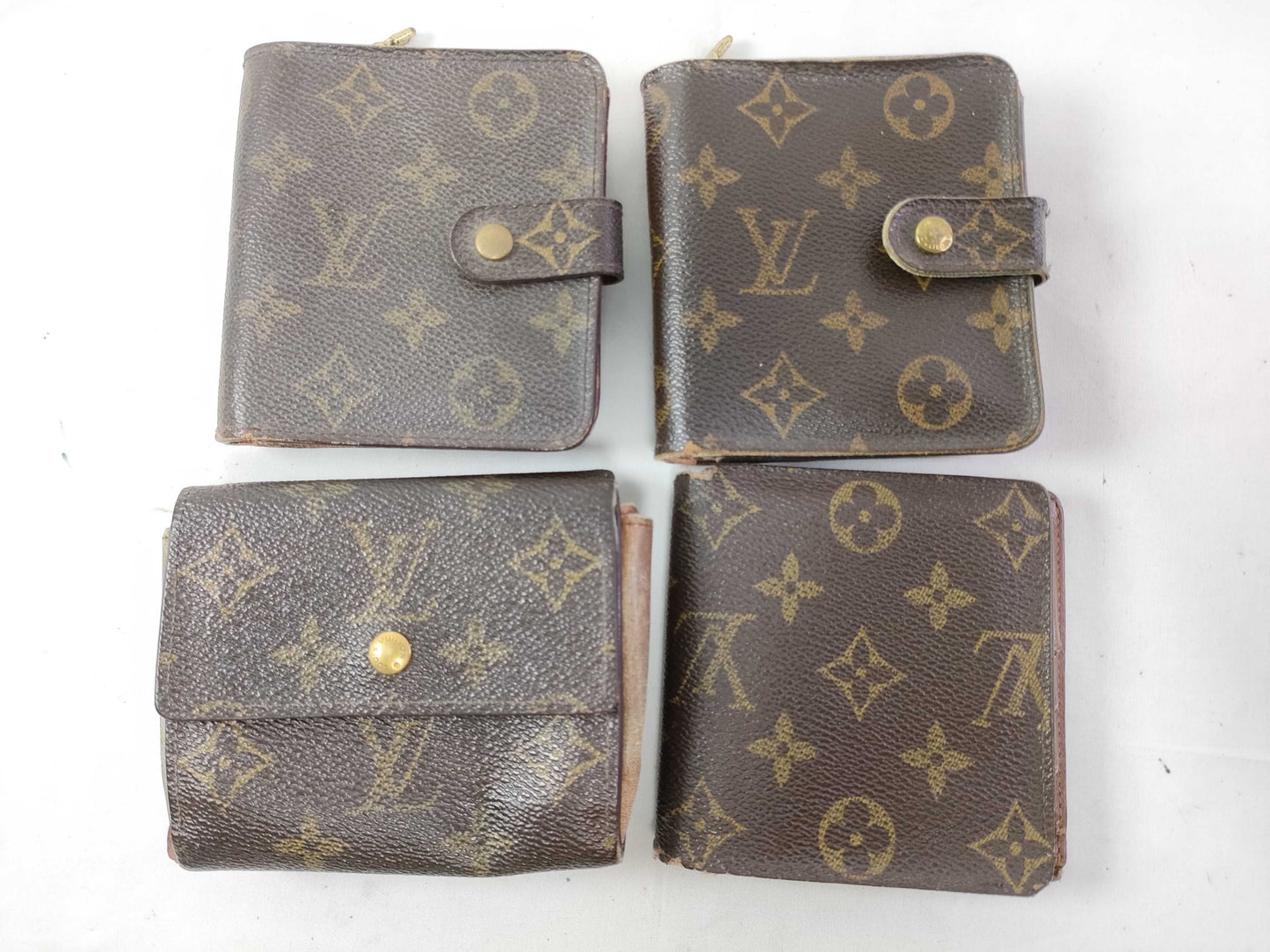 LOUIS VUITTON Monogram Louis Vuitton Monogram Wallet Set of 4 LOUIS VUITTON Wallets