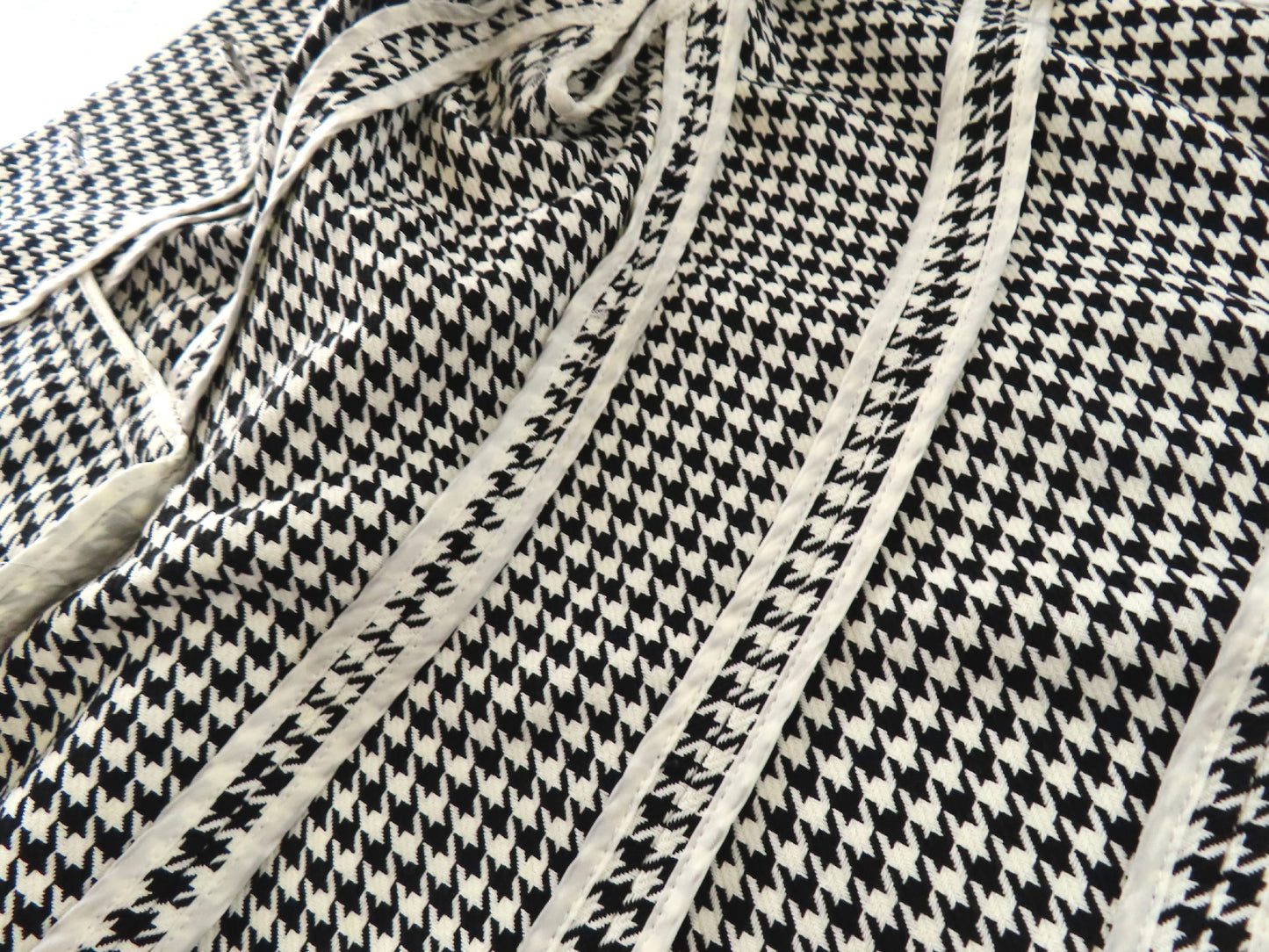 Yves Saint Laurent Houndstooth Tailored Jacket, Size 38 M, Yves Saint Laurent Jacket