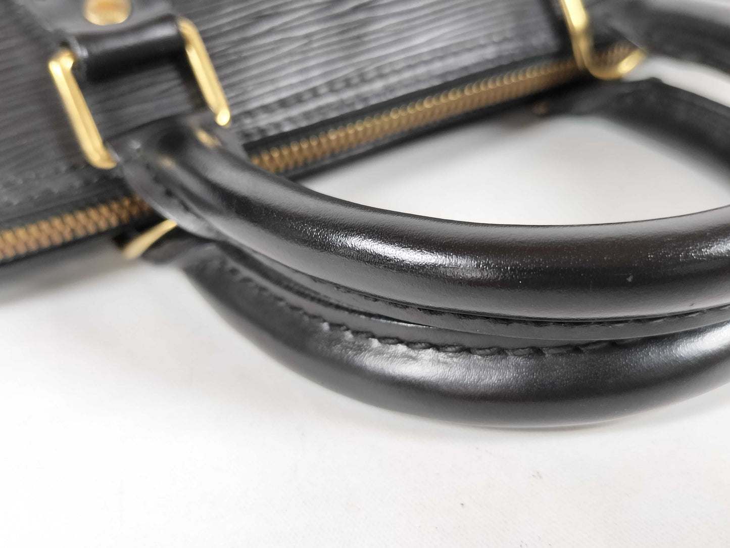LOUIS VUITTON Epi Alma Epi Handbag