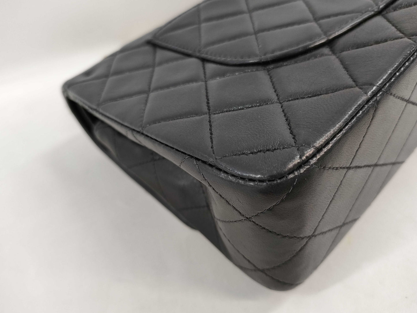 CHANEL Matelasse 25 Chain Shoulder Bag