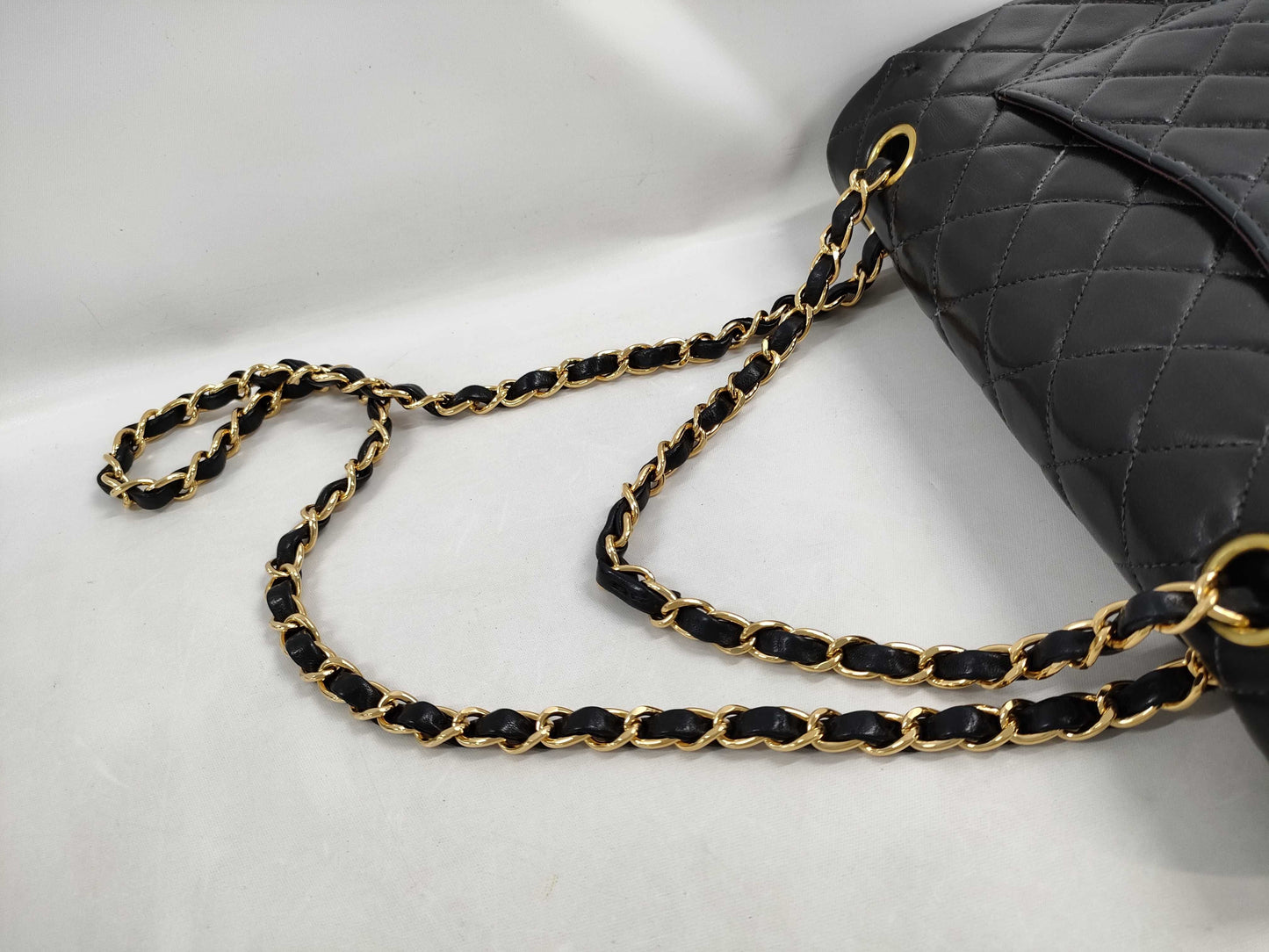 CHANEL Matelasse 25 Chain Shoulder Bag