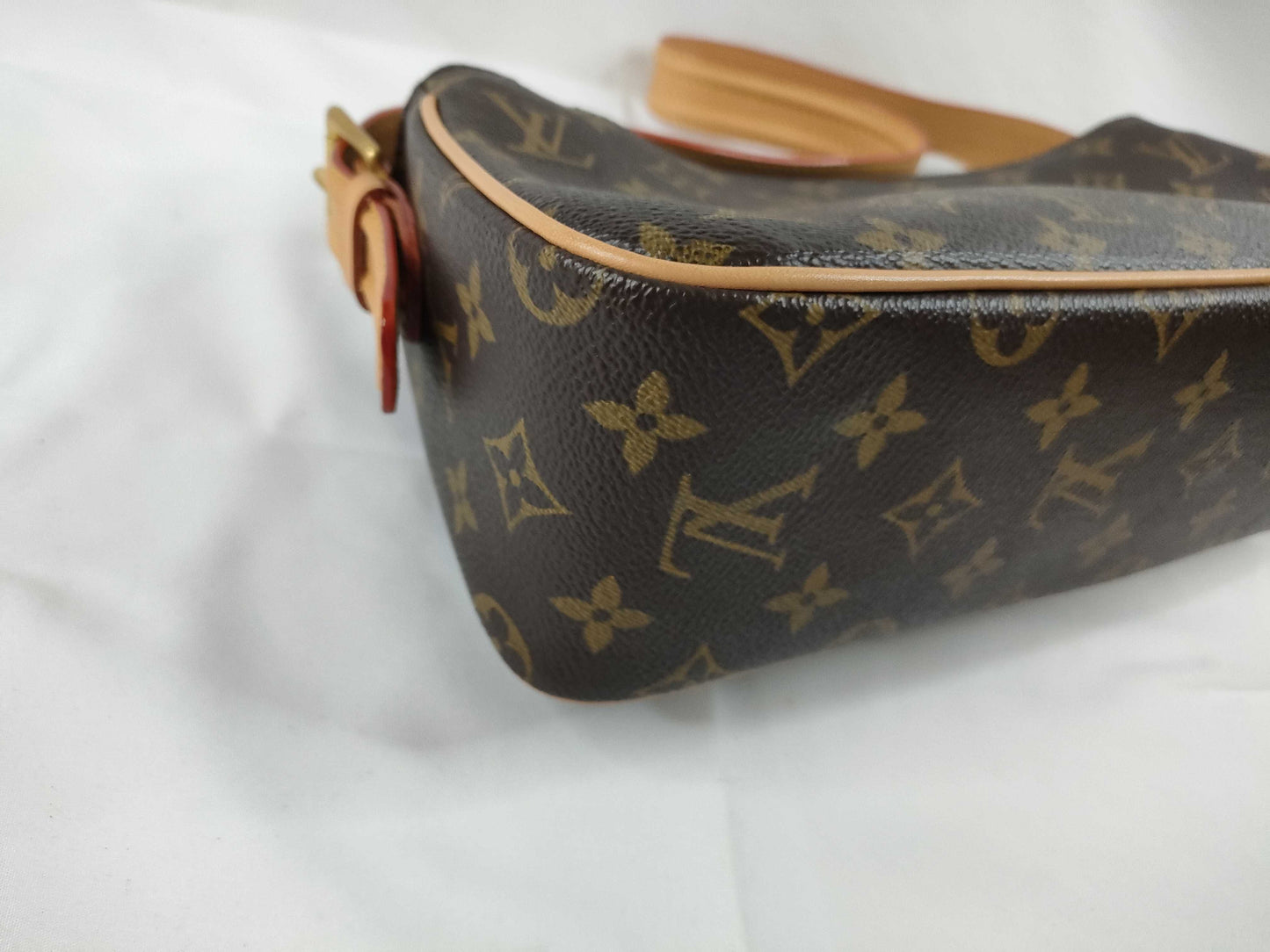 LOUIS VUITTON Monogram Louis Vuitton Viva Cite Shoulder Bag Shoulder Bag