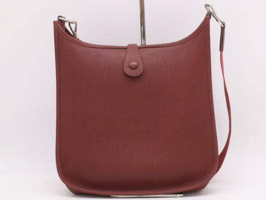 HERMES Taurillon Clemence Evelyn GM Rouge Shoulder Bag with F Stamp and Shoulder Strap